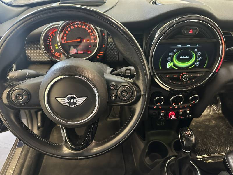 Mini Mini Hatch 5 Portes Cooper SD 170 ch BVA6 Finition Red Hot Chili  occasion  Brive-la-Gaillarde - photo n13