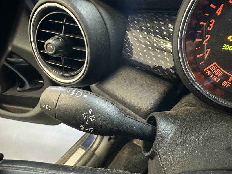 Mini Mini Hatch 5 Portes Cooper SD 170 ch BVA6 Finition Red Hot Chili  occasion  Brive-la-Gaillarde - photo n12