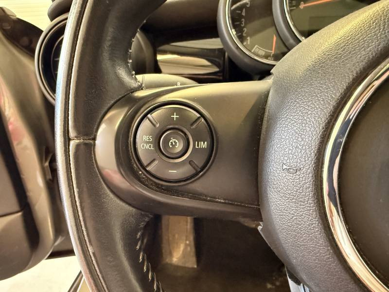 Mini Mini Hatch 5 Portes One 102 ch BVA7 Edition Greenwich  occasion � Brive-la-Gaillarde - photo n�12