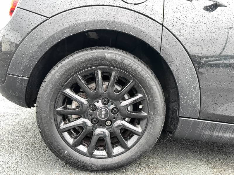 Mini Mini Hatch 5 Portes One 102 ch BVA7 Edition Greenwich  occasion � Auch - photo n�15