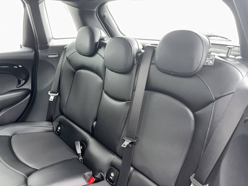 Mini Mini Hatch 5 Portes One 102 ch BVA7 Edition Greenwich  occasion � Auch - photo n�20