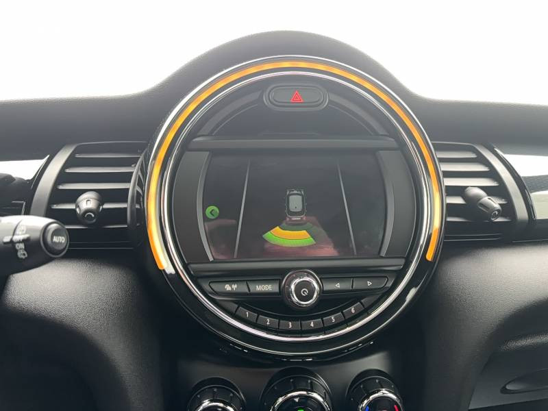 Mini Mini Hatch 5 Portes One 102 ch BVA7 Edition Greenwich  occasion � Auch - photo n�17