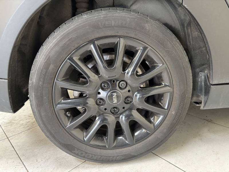 Mini Mini Hatch 5 Portes One 102 ch DKG7 Edition Camden  occasion  Bziers - photo n9