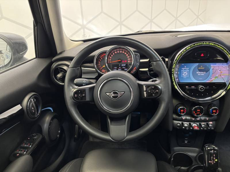 Mini Mini Hatch 5 Portes One 102 ch DKG7 Edition Camden  occasion  Bziers - photo n6