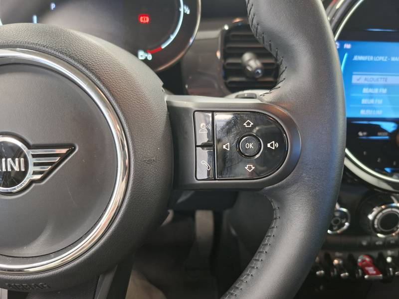 Mini Mini Hatch 5 Portes One 102 ch DKG7 Essential  occasion � Limoges - photo n�19