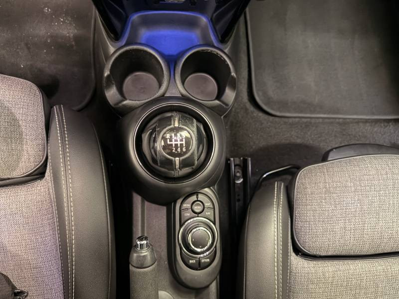 Mini Mini Hatch 5 Portes One 102 ch Edition Camden 2022 - photo n°15 Mini Mini Hatch 5 Portes One 102 ch Edition Camden  occasion à Brive-la-Gaillarde - photo n°15