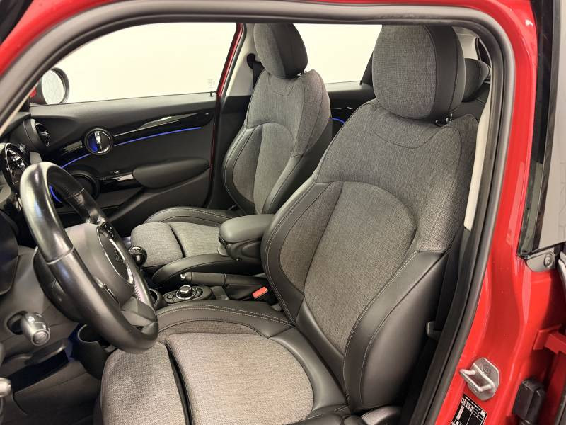 Mini Mini Hatch 5 Portes One 102 ch Edition Camden 2022 - photo n°19 Mini Mini Hatch 5 Portes One 102 ch Edition Camden  occasion à Brive-la-Gaillarde - photo n°19