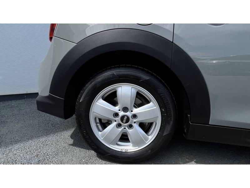 Mini Mini Hatch 5 Portes One 102 ch Essential  occasion  Auch - photo n6