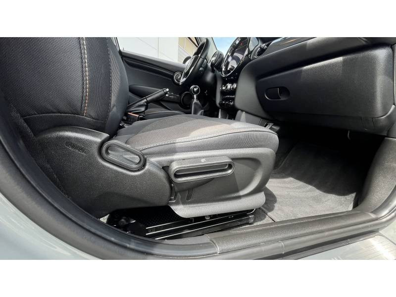 Mini Mini Hatch 5 Portes One 102 ch Essential  occasion  Auch - photo n10