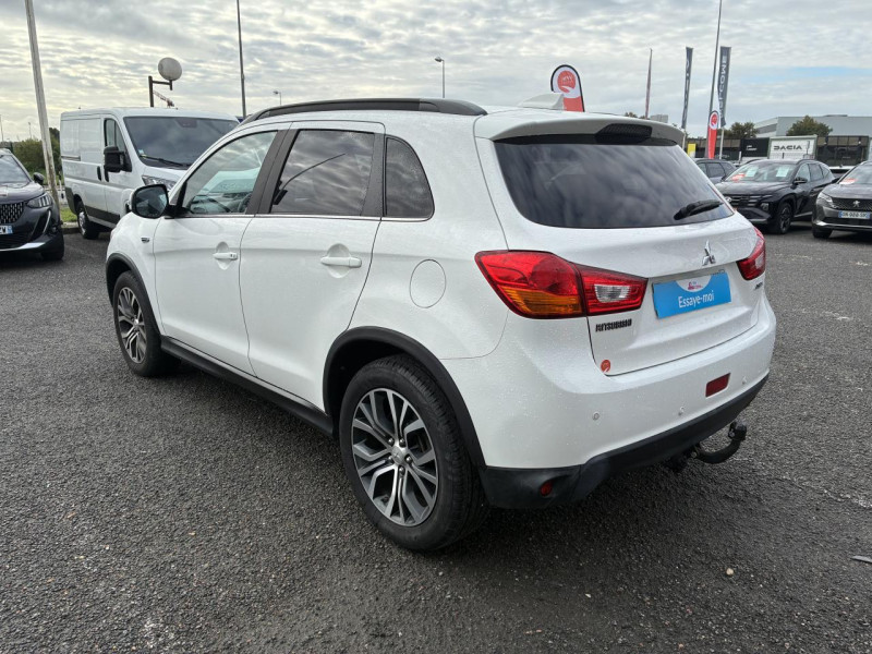Mitsubishi ASX 2.2 DI-D 4WD 150ch BVA 2017 - photo n°8 Mitsubishi ASX 2.2 DI-D 4WD 150ch BVA  occasion à Lormont - photo n°8