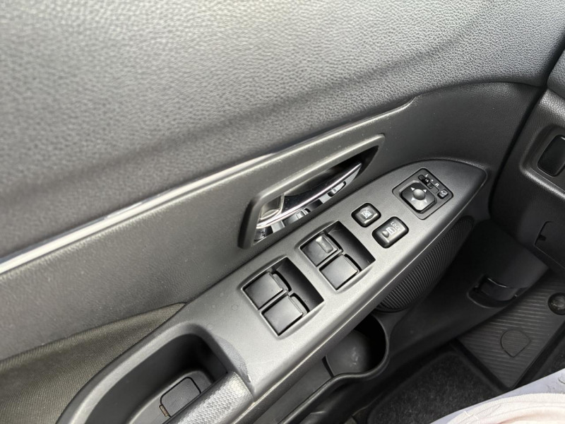 Mitsubishi ASX 2.2 DI-D 4WD 150ch BVA 2017 - photo n°13 Mitsubishi ASX 2.2 DI-D 4WD 150ch BVA  occasion à Lormont - photo n°13