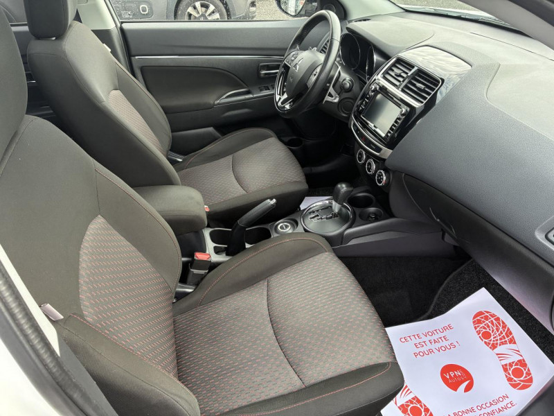 Mitsubishi ASX 2.2 DI-D 4WD 150ch BVA 2017 - photo n°11 Mitsubishi ASX 2.2 DI-D 4WD 150ch BVA  occasion à Lormont - photo n°11