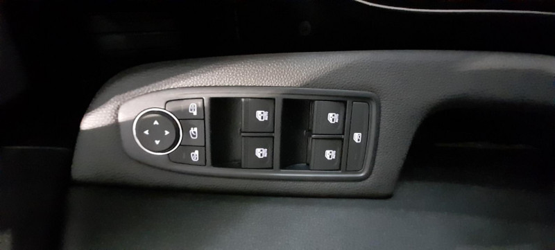 Mitsubishi Colt 1.6 MPI HEV 143 INSTYLE 2023 - photo n°9 Mitsubishi Colt 1.6 MPI HEV 143 INSTYLE  occasion à NOISIEL - photo n°9