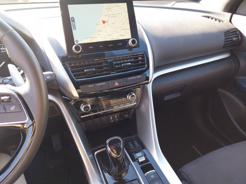 Mitsubishi Eclipse Eclipse Cross 2.4 MIVEC PHEV Twin Motor 4WD Intense 5p 2024 - photo n°13 Mitsubishi Eclipse Eclipse Cross 2.4 MIVEC PHEV Twin Motor 4WD Intense 5p  occasion à Anglet - photo n°13