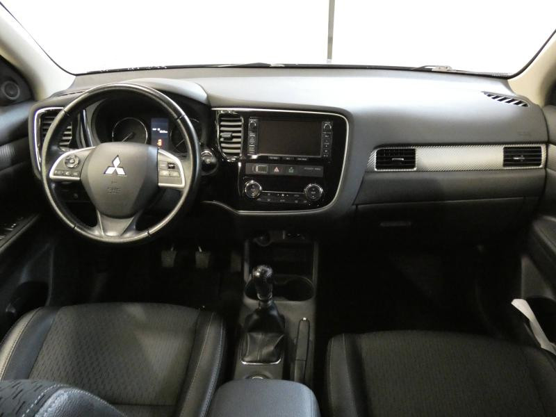Mitsubishi Outlander 2.2 DI-D 150 ClearTec Intense Navi 4WD  occasion à Castres - photo n°2