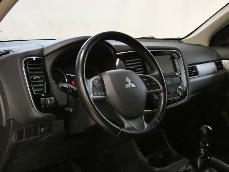 Mitsubishi Outlander 2.2 DI-D 150 ClearTec Intense Navi 4WD  occasion à Castres - photo n°9