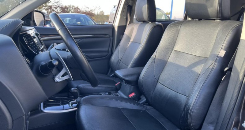 Mitsubishi Outlander 2.2 DI-D 4X4 150CH BVA 7 PLACES Intens GTIE 12M 2018 - photo n°5 Mitsubishi Outlander 2.2 DI-D 4X4 150CH BVA 7 PLACES Intens GTIE 12M  occasion à Crottet - photo n°5