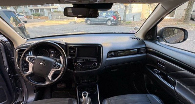 Mitsubishi Outlander hybride 230 cv 2019 - photo n°5 Mitsubishi Outlander hybride 230 cv  occasion à SAINT-ETIENNE - photo n°5