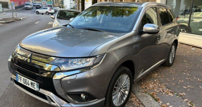 Mitsubishi Outlander hybride 230 cv 2019 - photo n°2 Mitsubishi Outlander hybride 230 cv  occasion à SAINT-ETIENNE - photo n°2