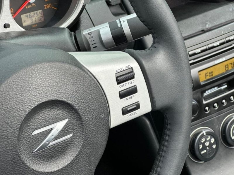 Nissan 350 Z Roadster Roadster Premium Pack *45 TKM*XENON*BOSE* 2006 - photo n°15 Nissan 350 Z Roadster Roadster Premium Pack *45 TKM*XENON*BOSE*  occasion à L'Union - photo n°15