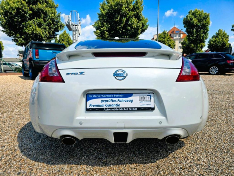 Nissan 370 Z Pack Coupé V6 / Navi / Klima / Xenon / BOSE 2011 - photo n°7 Nissan 370 Z Pack Coupé V6 / Navi / Klima / Xenon / BOSE  occasion à L'Union - photo n°7