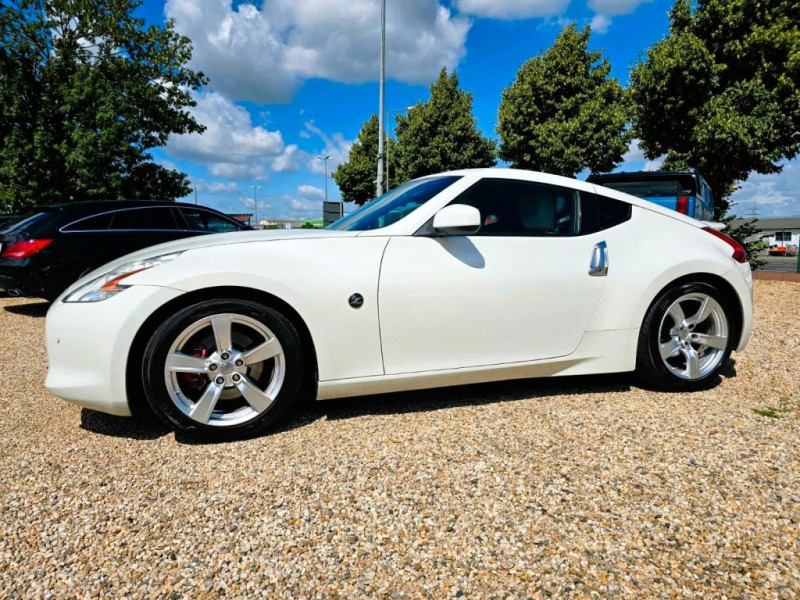 Nissan 370 Z Pack Coupé V6 / Navi / Klima / Xenon / BOSE 2011 - photo n°5 Nissan 370 Z Pack Coupé V6 / Navi / Klima / Xenon / BOSE  occasion à L'Union - photo n°5