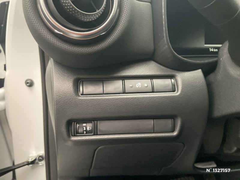 Nissan Juke Juke HYBRID 143 N-Sport  occasion � Saint-L�onard - photo n�15