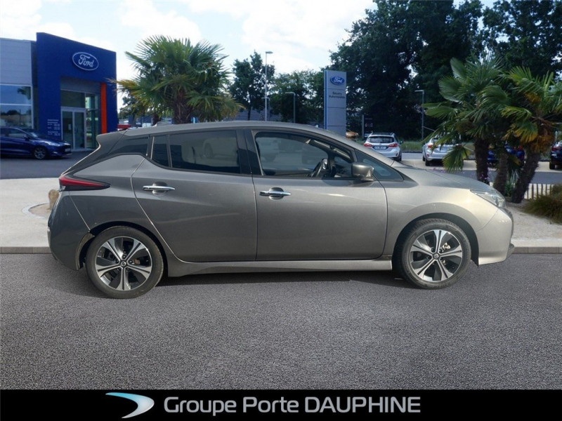 Nissan Leaf II 2019.5 ELECTRIQUE 40KWH N-Connecta  occasion à La Roche-sur-Yon - photo n°6