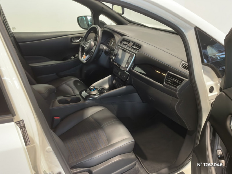 Nissan Leaf Leaf Electrique 40kWh N-Connecta 2024 - photo n°10 Nissan Leaf Leaf Electrique 40kWh N-Connecta  occasion à Lisieux - photo n°10