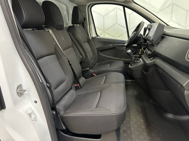 Nissan Primastar FOURGON L2H1 3T1 2.0 DCI 150 S/S BVM GSR2B N-CONNECTA  occasion à Royan - photo n°7