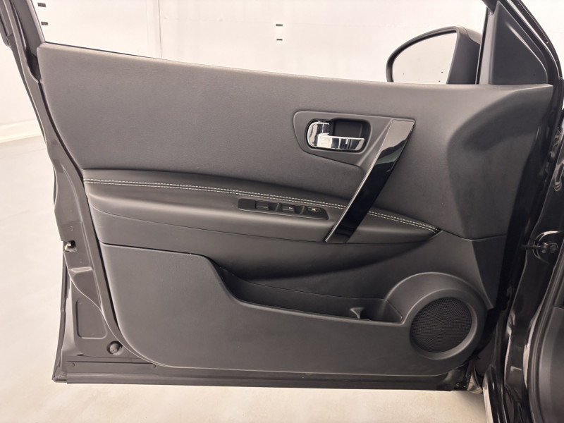 Nissan Qashqai 1.5 dCi 110 FAP 360 5p 2013 - photo n°11 Nissan Qashqai 1.5 dCi 110 FAP 360 5p  occasion à SAINT-GREGOIRE - photo n°11