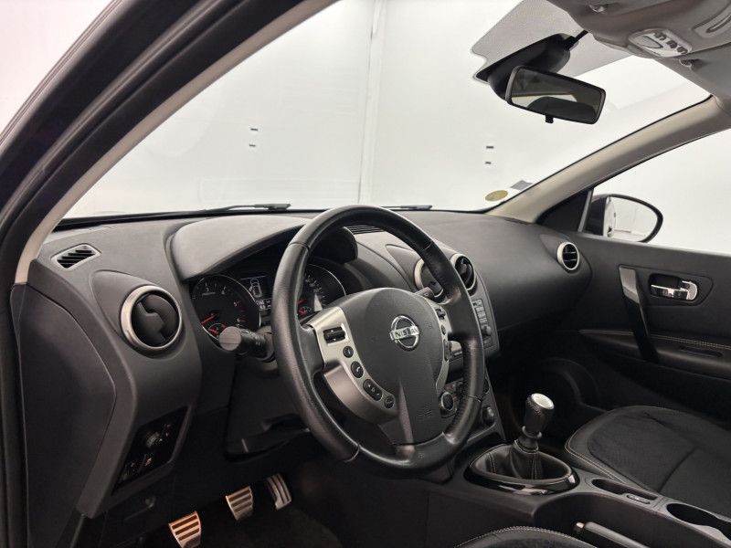 Nissan Qashqai 1.5 dCi 110 FAP 360 5p 2013 - photo n°13 Nissan Qashqai 1.5 dCi 110 FAP 360 5p  occasion à SAINT-GREGOIRE - photo n°13