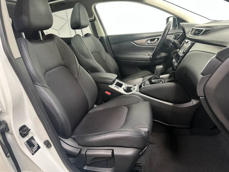 Nissan Qashqai 1.6 dCi 130 Xtronic Tekna  occasion à Royan - photo n°9