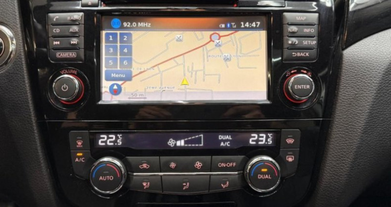 Nissan Qashqai 1.6 DIGT 165 TEKNA 2WD CAMERA 360° CUIR CHAUFFANT 2015 - photo n°7 Nissan Qashqai 1.6 DIGT 165 TEKNA 2WD CAMERA 360° CUIR CHAUFFANT  occasion à Brignais - photo n°7