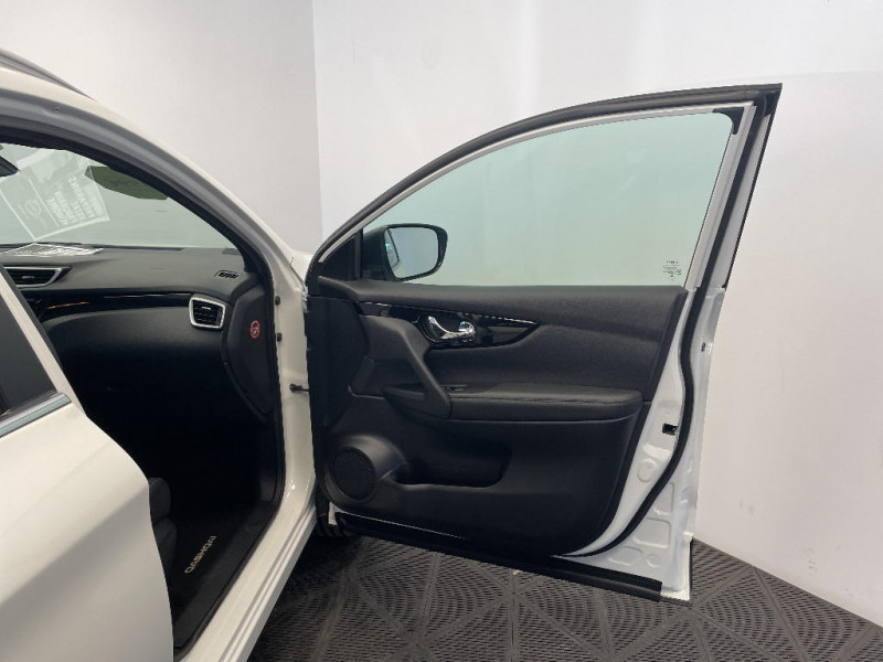 Nissan Qashqai Qashqai 1.2 DIG-T 115 N-Vision 2017 - photo n°20 Nissan Qashqai Qashqai 1.2 DIG-T 115 N-Vision  occasion à Le Havre - photo n°20