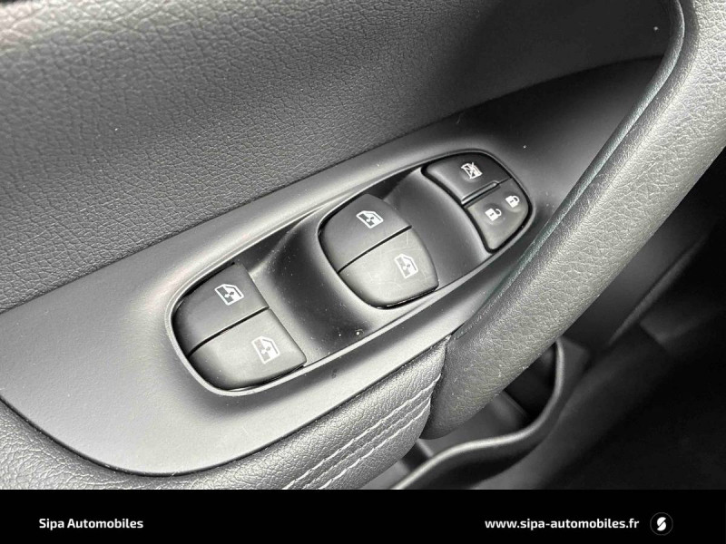 Nissan Qashqai Qashqai 1.3 DIG-T 140 N-Connecta 5p 2019 - photo n°16 Nissan Qashqai Qashqai 1.3 DIG-T 140 N-Connecta 5p  occasion à Mérignac - photo n°16