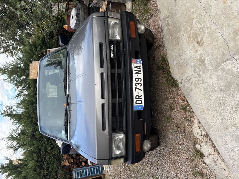 Nissan Terrano 2.4 118ch Sport 3p 1990 Nissan Terrano 2.4 118ch Sport 3p Bronze occasion à Villemolaque