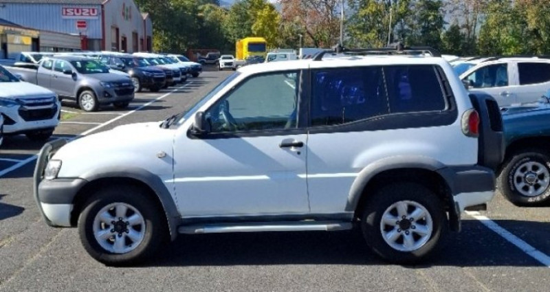 Nissan Terrano 2.7 TDI 125CH LUXE 3P 2001 - photo n°2 Nissan Terrano 2.7 TDI 125CH LUXE 3P  occasion à Murat - photo n°2