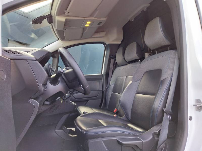 Nissan Townstar FOURGON L1 TCE 130 BVM ACENTA 2022 - photo n°17 Nissan Townstar FOURGON L1 TCE 130 BVM ACENTA  occasion à Chauray - photo n°17