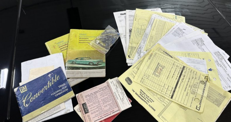 Oldmobile Cutlass  1966 - photo n°3 Oldmobile Cutlass   occasion à LYON - photo n°3