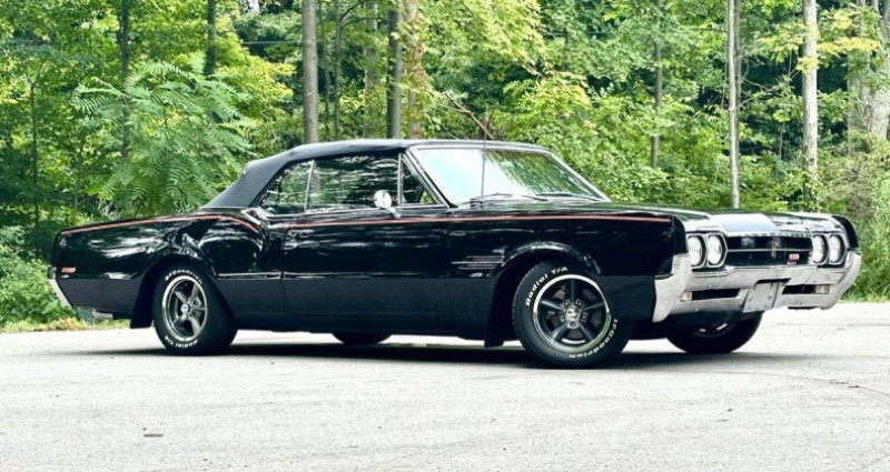 Oldmobile Cutlass  1966 - photo n°2 Oldmobile Cutlass   occasion à LYON - photo n°2