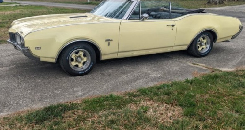 Oldmobile Cutlass  1968 Oldmobile Cutlass   occasion à LYON