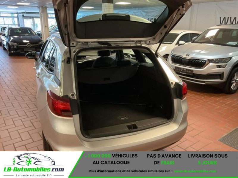 Opel Astra Sports tourer 1.5 Diesel 122 ch BVM  occasion � Beaupuy - photo n�9