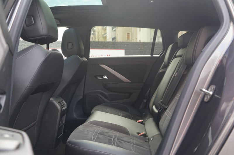 Opel Astra Sports tourer Hybrid 180 ch BVA  occasion  Beaupuy - photo n9
