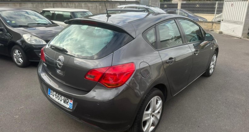 Opel Astra 1.4 Twinport 100 ch Enjoy 2011 - photo n°4 Opel Astra 1.4 Twinport 100 ch Enjoy  occasion à villeneuve-Saint-Georges - photo n°4
