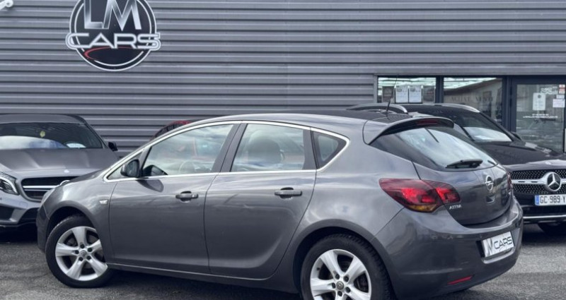 Opel Astra 1.7 CDTI FAP - 125 J BERLINE Sport 2010 - photo n°5 Opel Astra 1.7 CDTI FAP - 125 J BERLINE Sport  occasion à Chateaubernard - photo n°5