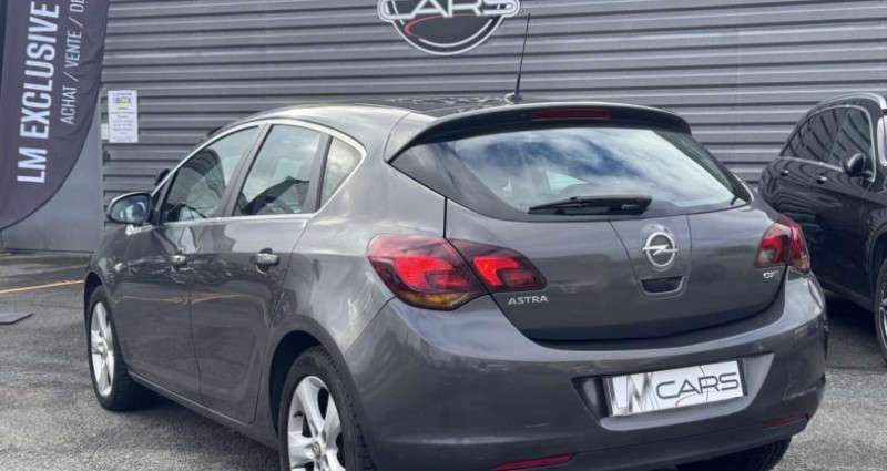 Opel Astra 1.7 CDTI FAP - 125 J BERLINE Sport 2010 - photo n°6 Opel Astra 1.7 CDTI FAP - 125 J BERLINE Sport  occasion à Chateaubernard - photo n°6