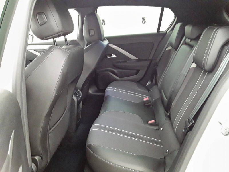 Opel Astra Astra 1.2 Turbo 130 ch BVA8  occasion à BRESSUIRE - photo n°10