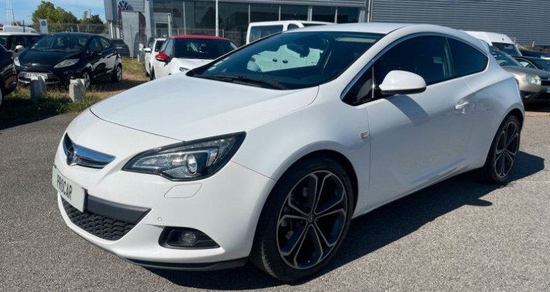 Opel Astra gtc 1.7 cdti 130 sport pack