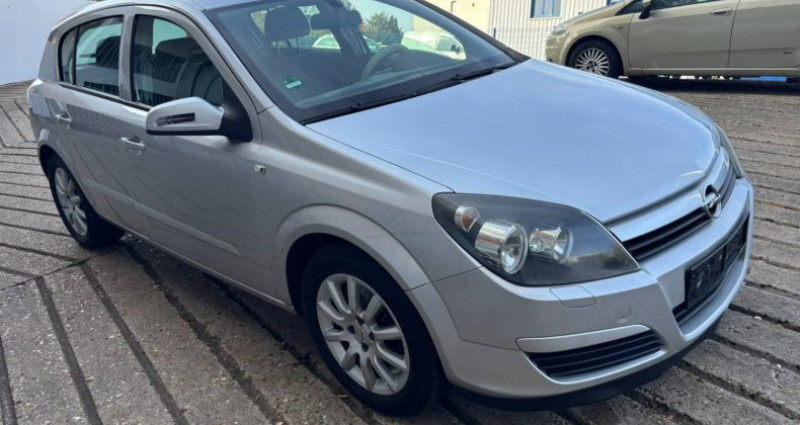 Opel Astra III 1.6 Twinport Enjoy Easytronic 5p 2004 - photo n°2 Opel Astra III 1.6 Twinport Enjoy Easytronic 5p  occasion à Wissous - photo n°2